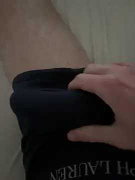 Snapshot of chibraxFR chatting on November 2025 01:21:02 PM chibraxFR online show from November 2025 01:21:02 PM