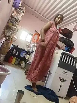 Snapshot of Lailamajnu1996 chatting on February 2026 04:46:02 AM Lailamajnu1996 online show from February 2026 04:46:02 AM