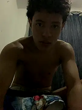 Snapshot of santicastroles chatting on November 2025 03:29:02 AM santicastroles online show from November 2025 03:29:02 AM