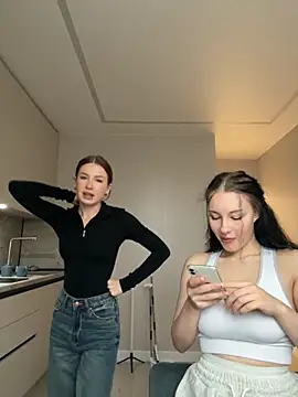 Snapshot of MelissaPinkiss chatting on December 2025 07:17:01 AM MelissaPinkiss online show from December 2025 07:17:01 AM