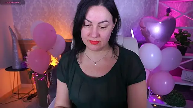 VelvetLuck online show from February 2026 02:57:01 PM