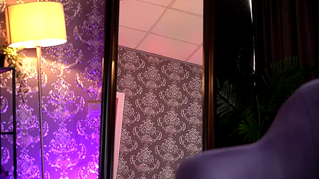 RavenBelrose online show from December 2025 10:35:01 AM