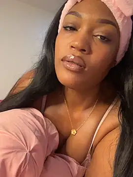 Snapshot of PrincessDreamm chatting on November 2025 12:55:01 AM PrincessDreamm online show from November 2025 12:55:01 AM