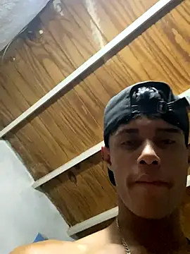 Snapshot of meliodas_23cm chatting on December 2025 03:00:02 AM meliodas 23cm online show from December 2025 03:00:02 AM