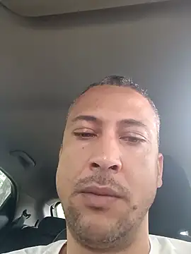 Arrombador20 online show from April 2026 12:56:01 PM