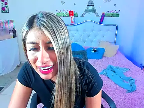 Snapshot of veronicamist95 chatting on November 2025 01:28:01 AM veronicamist95 online show from November 2025 01:28:01 AM