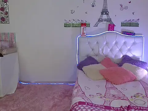 Snapshot of veronicamist95 chatting on December 2025 02:29:01 AM veronicamist95 online show from December 2025 02:29:01 AM