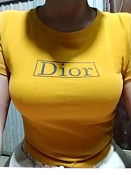 Snapshot of Niramiu chatting on November 2025 01:21:02 PM Niramiu online show from November 2025 01:21:02 PM