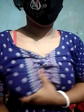 Hot8g online show from November 2025 02:44:01 AM