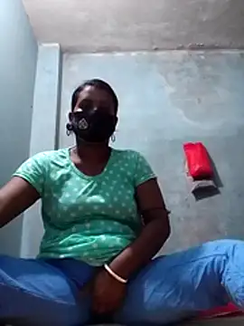 Hot8g online show from November 2025 03:40:01 PM