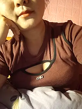 Snapshot of Panda-white chatting on November 2025 02:05:02 PM Panda-white online show from November 2025 02:05:02 PM