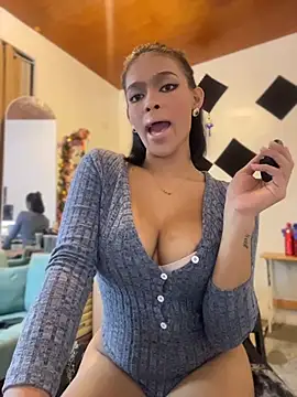 Snapshot of miapasitaa chatting on December 2025 07:43:01 PM miapasitaa online show from December 2025 07:43:01 PM