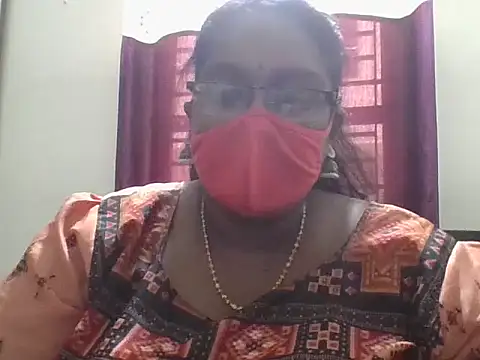 Snapshot of hootypriya chatting on April 2026 06:38:01 AM hootypriya online show from April 2026 06:38:01 AM