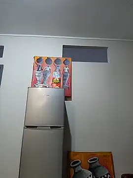 Snapshot of Mommy_Sienna chatting on November 2025 01:16:02 AM Mommy Sienna online show from November 2025 01:16:02 AM