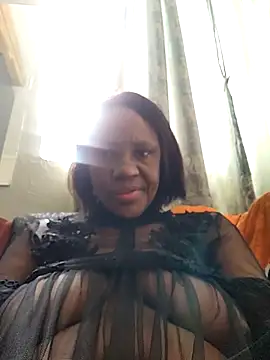 Snapshot of Mommy_Sienna chatting on November 2025 10:40:02 AM Mommy Sienna online show from November 2025 10:40:02 AM