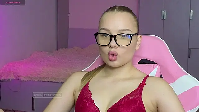 Lunar Flare online show from November 2025 02:27:01 PM