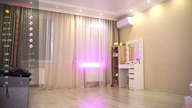 Bananalizzy online show from April 2026 10:53:01 AM