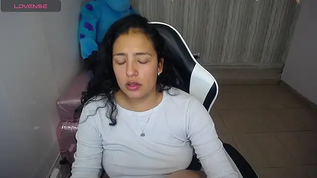 Snapshot of tamara_brown_t chatting on December 2025 02:43:02 AM tamara brown t online show from December 2025 02:43:02 AM