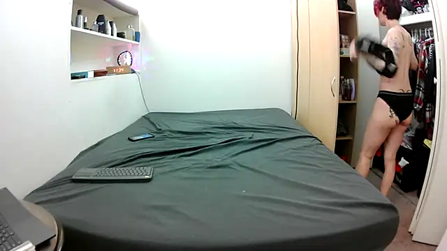 Snapshot of Empress_Lilith chatting on April 2026 04:33:02 PM Empress Lilith online show from April 2026 04:33:02 PM
