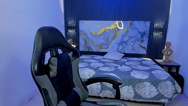 Liams18 online show from April 2026 02:44:02 AM