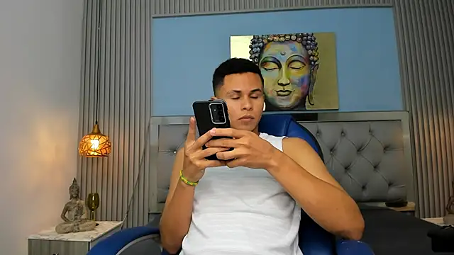 Liams18 online show from April 2026 03:12:01 AM