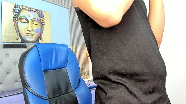 Liams18 online show from April 2026 04:19:01 AM