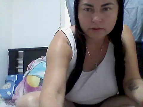 Snapshot of orianaxx01 chatting on January 2026 06:12:02 PM orianaxx01 online show from January 2026 06:12:02 PM