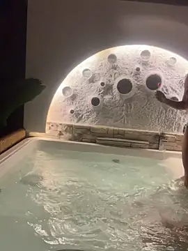 alisaa jhons1 online show from April 2026 12:00:01 AM