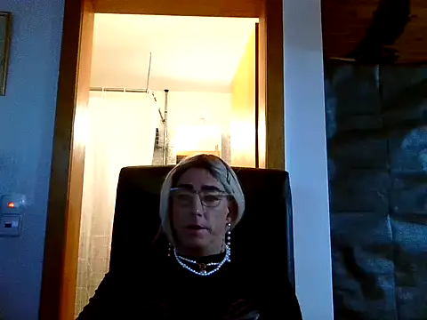 Snapshot of AgnesCross39 chatting on November 2025 08:02:02 AM AgnesCross39 online show from November 2025 08:02:02 AM