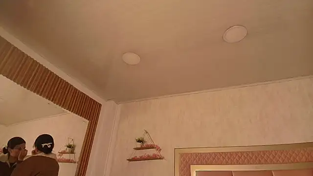 Madhison 5 online show from May 2026 12:46:02 PM
