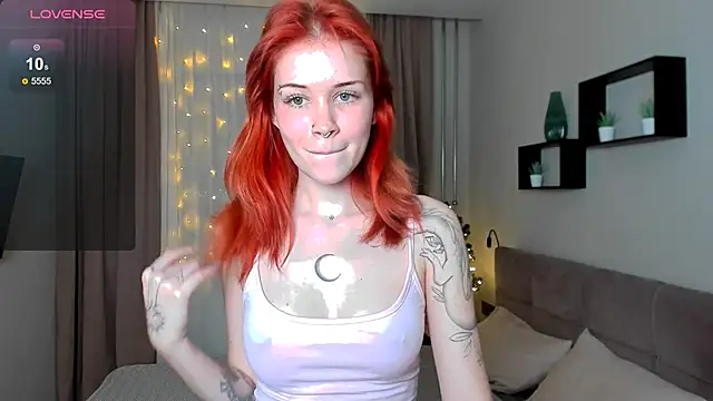 alice with freckles online show from November 2025 02:09:02 PM