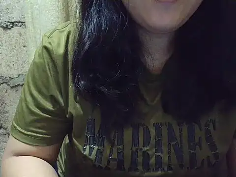 Snapshot of fluffy_raa chatting on December 2025 04:39:01 AM fluffy raa online show from December 2025 04:39:01 AM