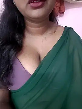 Keerthee  online show from November 2025 03:07:01 AM