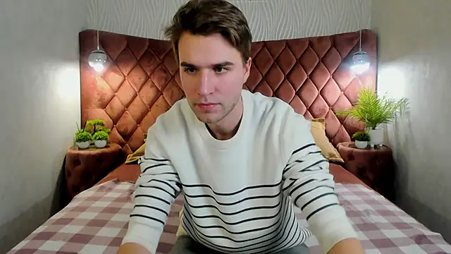 Snapshot of JonnahHell chatting on November 2025 02:28:01 PM JonnahHell online show from November 2025 02:28:01 PM