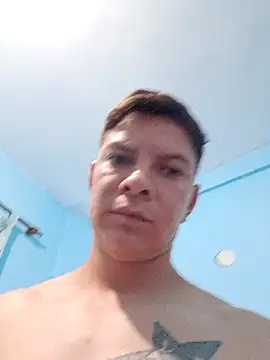 Maluma1995 online show from March 2026 12:38:01 AM