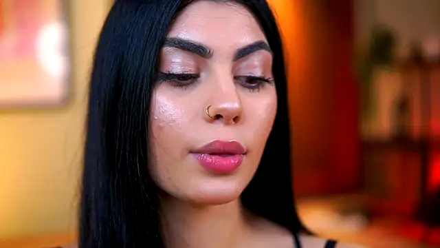 RavennaDArcy online show from November 2025 08:08:01 PM