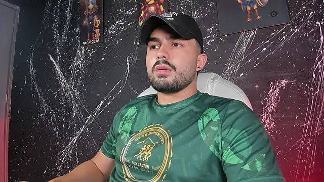 Snapshot of JonnSnow_ chatting on November 2025 04:22:02 AM JonnSnow online show from November 2025 04:22:02 AM