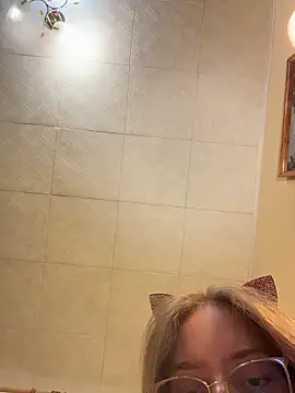 EveLunny online show from February 2026 11:34:02 PM