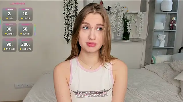 Snapshot of TawnyaVanschaick chatting on February 2026 10:23:01 AM TawnyaVanschaick online show from February 2026 10:23:01 AM