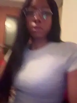 Snapshot of SwissMirelle chatting on November 2025 07:14:01 PM SwissMirelle online show from November 2025 07:14:01 PM