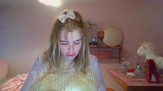 HornyElena online show from December 2025 02:46:02 PM