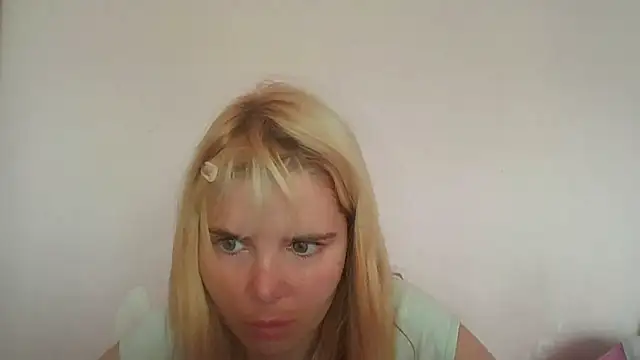 Snapshot of HornyElena chatting on July 2026 08:16:02 AM HornyElena online show from July 2026 08:16:02 AM