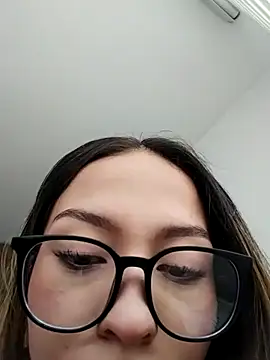 LuluuBerry online show from December 2025 06:26:02 PM