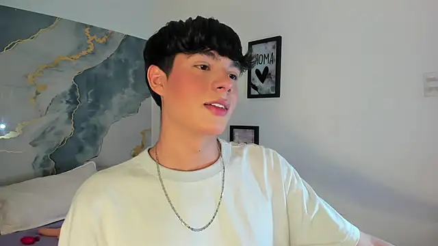 Isaac Kurtt online show from November 2025 08:19:02 PM