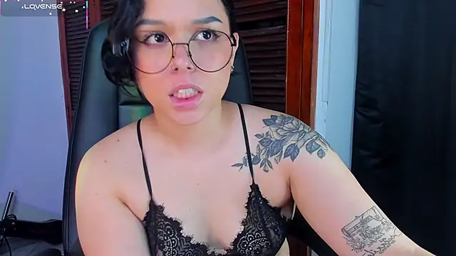 Snapshot of Dubraska_Rubio chatting on April 2026 02:53:02 AM Dubraska Rubio online show from April 2026 02:53:02 AM