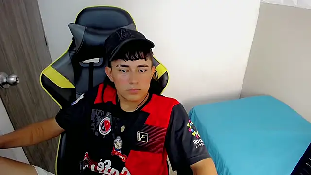 Tatann 18 online show from November 2025 08:41:02 PM