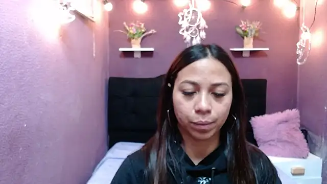 monika 256 online show from January 2026 01:24:01 PM