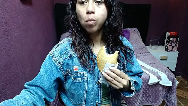 monika 256 online show from February 2026 01:29:02 PM