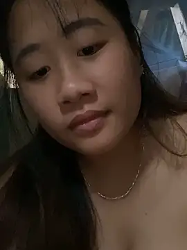 Lucia-a online show from November 2025 09:42:01 AM