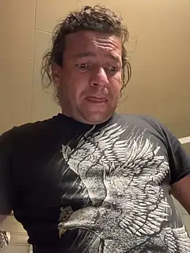 Snapshot of miguel910921 chatting on November 2025 02:54:02 AM miguel910921 online show from November 2025 02:54:02 AM